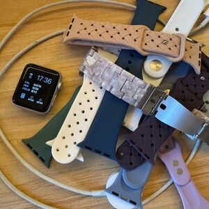 Apple Watch 3 with Interchangeable Bands and charger